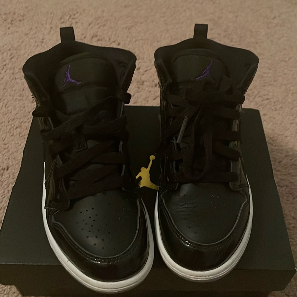 Boys Jordan 1 black and patent leather